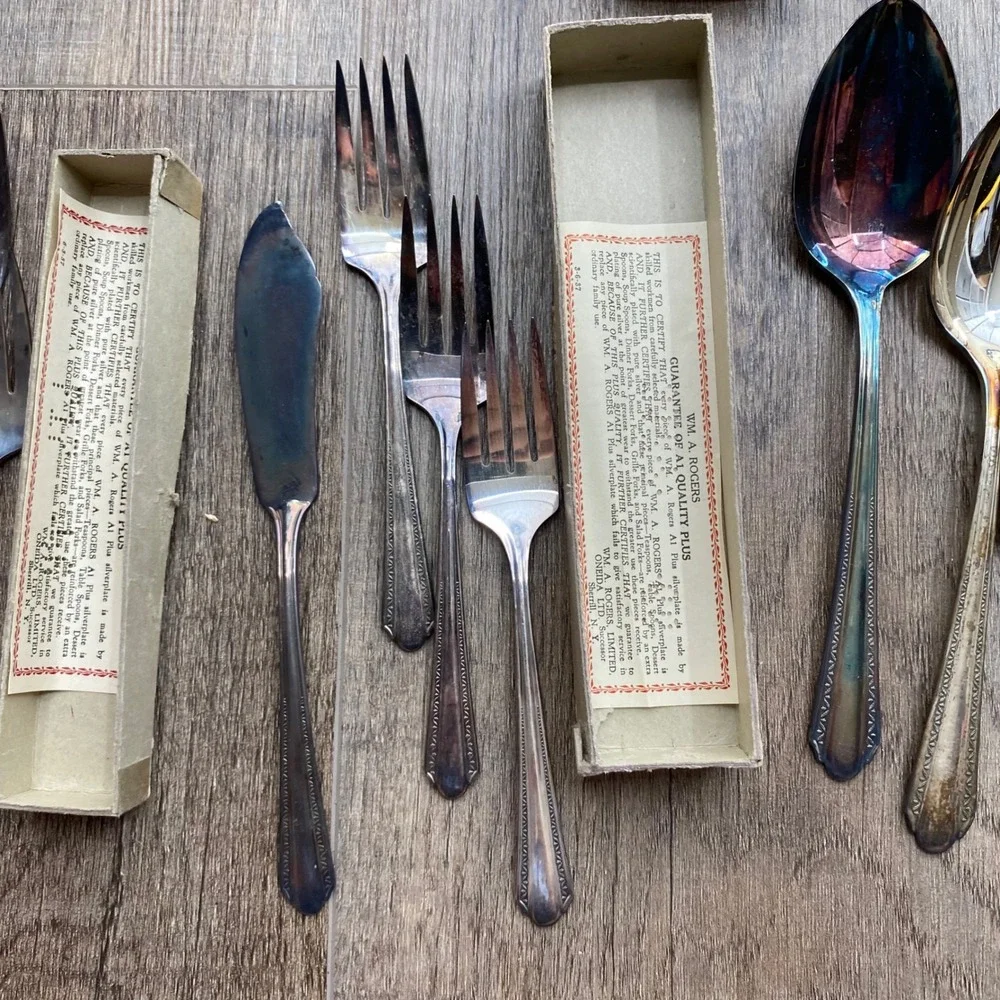 WM A Rogers Oneida A1 Plus Silverplate Flatware Set 10pc Vintage Art Deco Patina